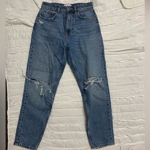 Zara ripped mom jeans, size 25